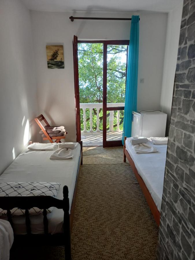 Hôtel Sea View à Risan Extérieur photo